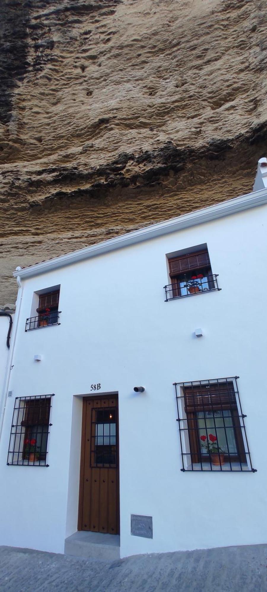 Casa Cueva Las Chicas Del Puente Setenil De Las Bodegas Екстериор снимка