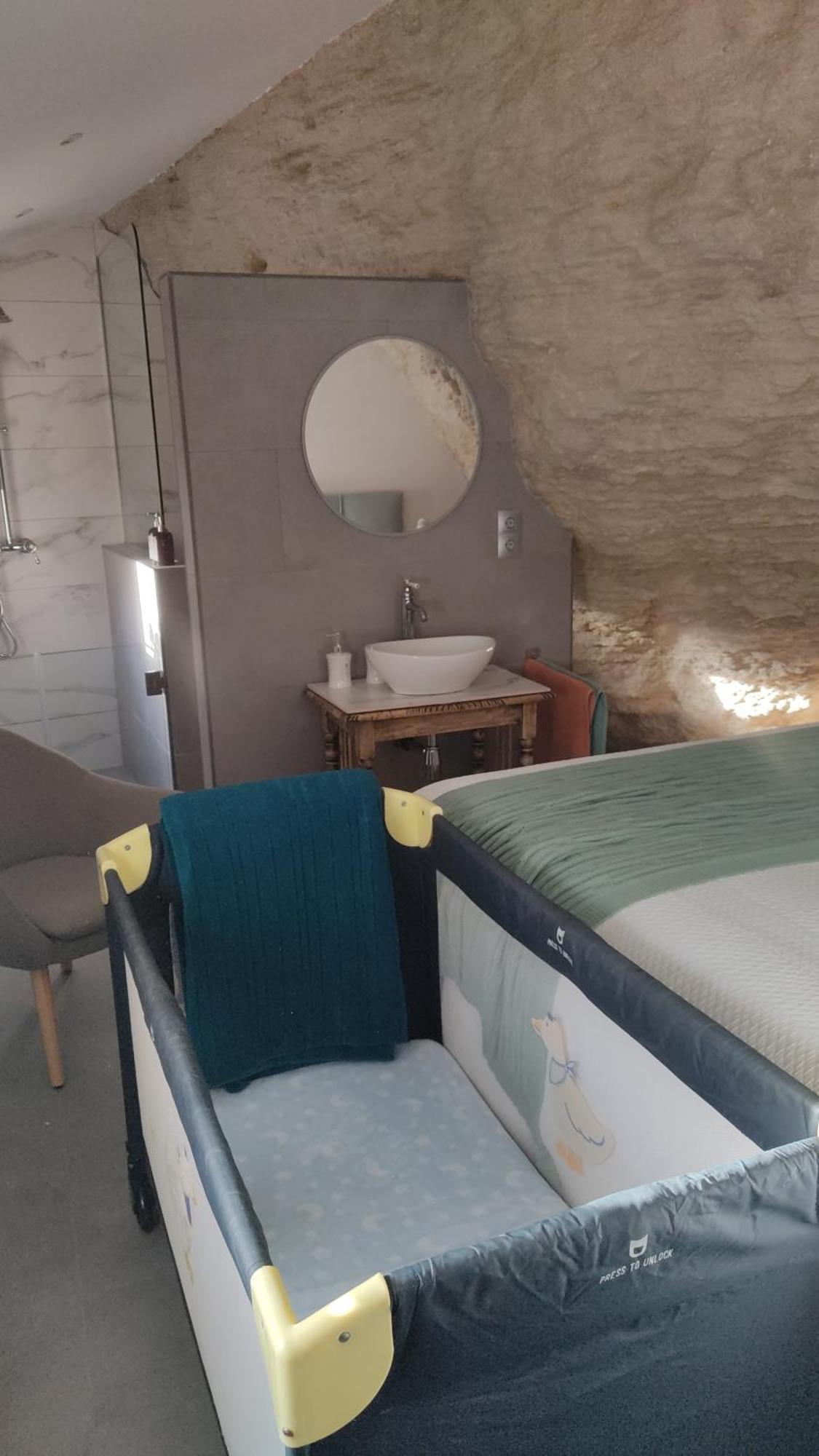 Casa Cueva Las Chicas Del Puente Setenil De Las Bodegas Екстериор снимка